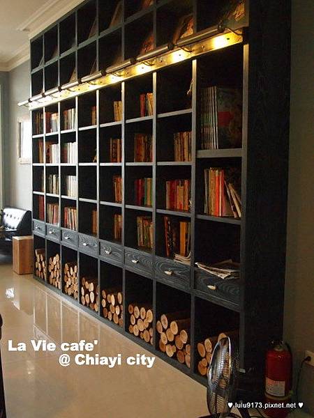 la vie cafe 005.jpg