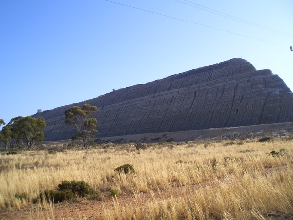 along the eyre hwy 006.jpg