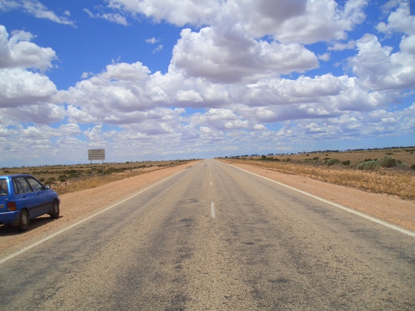 along the eyre hwy 013.jpg