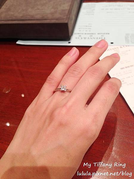 囍-Wedding-求婚戒-engagement Ring-夢幻Tiffany蒂芬妮鑽戒-公主方鑽Princess cut Diamond-blue box小藍盒 (17)