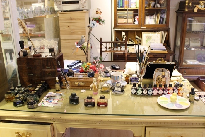 新手的第一堂鋼筆入門課~學寫一手優雅好字~浪漫法式書法花體字情書卡片設計教學-日日好文創韓玉青老師-鋼筆英文花體字-Niceday-親子鋼筆課 (3123)