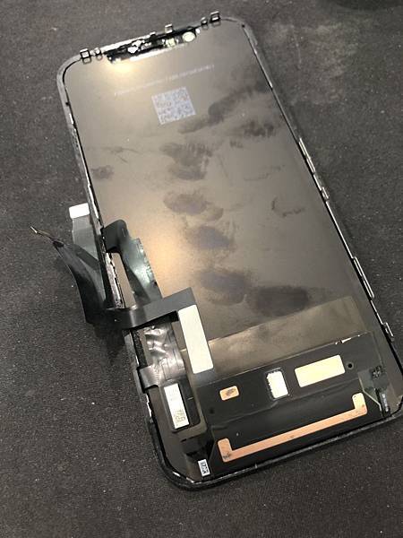 iPhone XR 不開機 泡水.jpg iPhone XR 不開機 泡水.jpg