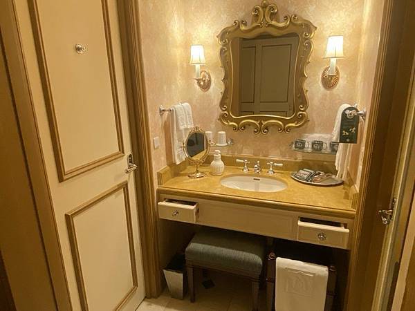 東京迪士尼海洋觀海景大飯店 威尼斯區標準房入住心得