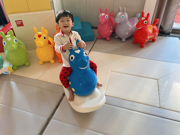 【玩具】孩子圈大明星Rody跳跳马～全球最夯的骑乘玩具，可帮
