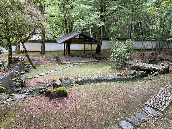 【親子旅遊】宜蘭明池山莊一泊一食：此生必去仙境夢幻湖（含小木