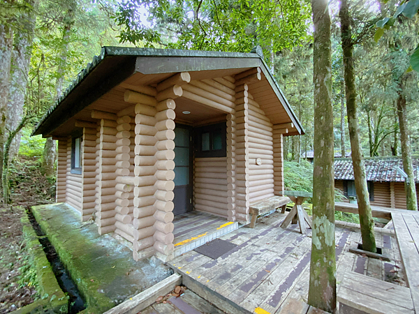 【親子旅遊】宜蘭明池山莊一泊一食：此生必去仙境夢幻湖（含小木