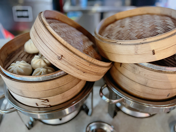 【團購】高雄鈞怡大飯店，無敵愛河河景＋百坪賽車場遊戲室＋下午