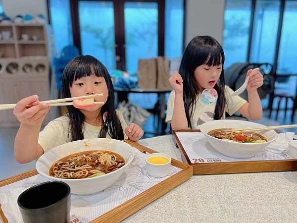 【團購】花蓮遠雄海洋公園水族館夜宿：親親夜未眠兩天一夜行程大