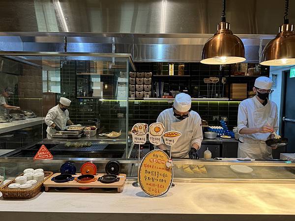 【团购】台南禧榕轩大饭店！典雅高空花园泳池、房间落地窗洒落阳