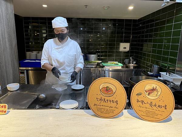 【团购】台南禧榕轩大饭店！典雅高空花园泳池、房间落地窗洒落阳