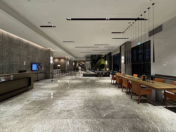 【团购】台南禧榕轩大饭店！典雅高空花园泳池、房间落地窗洒落阳