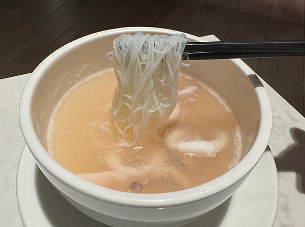 【团购】台南禧榕轩大饭店！典雅高空花园泳池、房间落地窗洒落阳