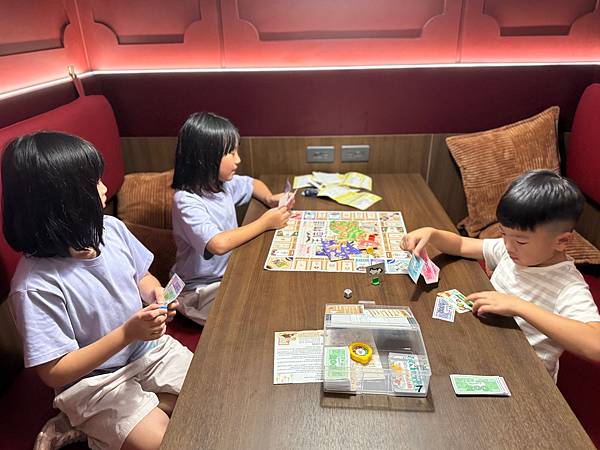 【团购】悦乐旅店台中文心 OLAH Poshtel 全新质感