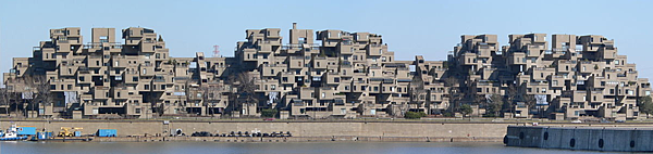 https://en.wikipedia.org/wiki/Habitat_67#/media/File:Habitat_panorama.jpg