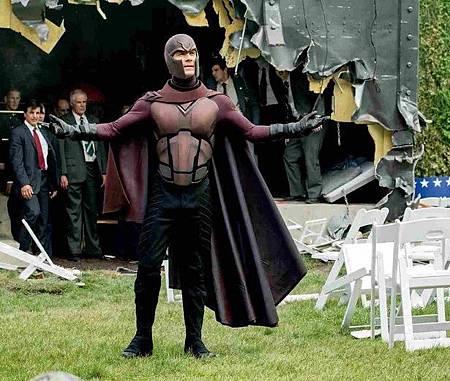 x-men-days-of-future-past-michael-fassbender-is-magneto