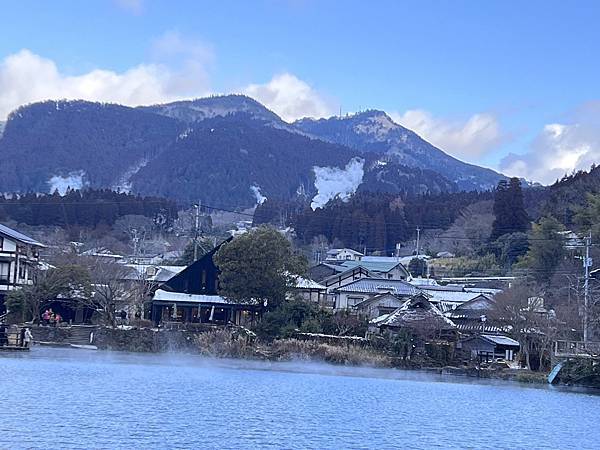 【日本九州】2024由布院金鱗湖。晨霧的夢幻湖畔 【日本九州】2024由布院金鱗湖。晨霧的夢幻湖畔