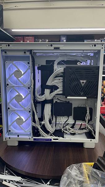 匹克幫04.jpg 匹克幫04.jpg