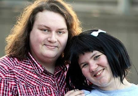 2011-03-23-22-59-50-6-wwwtheuglybugballcom-is-the-britains-first-dati.jpg 2011-03-23-22-59-50-6-wwwtheuglybugballcom-is-the-britains-first-dati.jpg