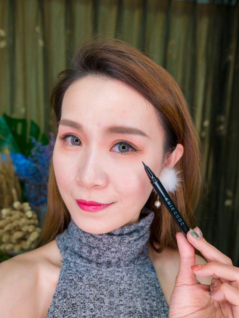 轻松画眼线笔 如何画眼线笔