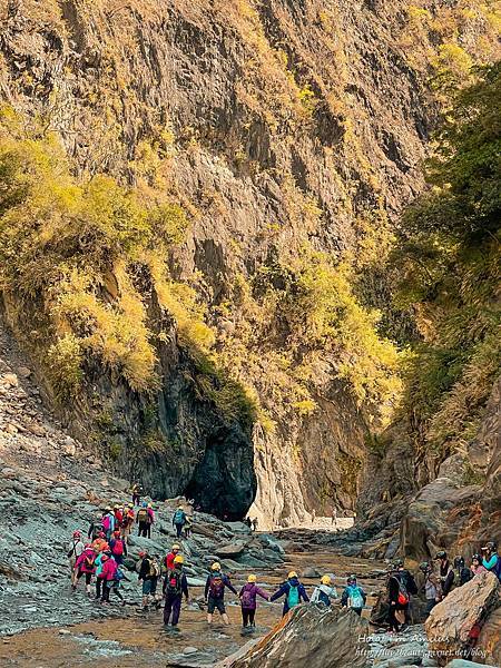 11 屏東祕境_哈尤溪_七彩岩壁_野溪溫泉_大武部落.jpg