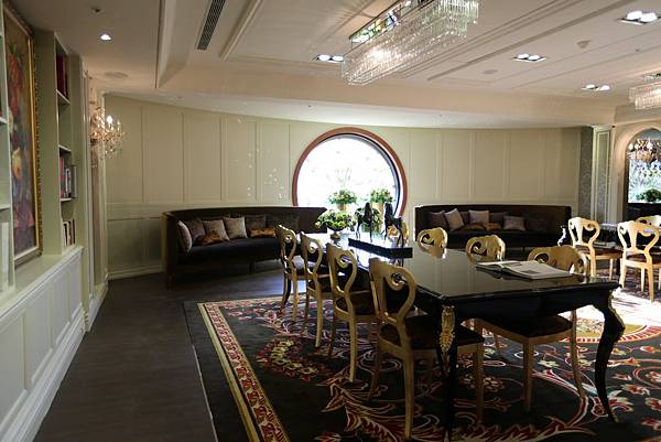 遠雄二代宅，富麗堂皇的公共設施-中和左岸/中和建案-彩虹園