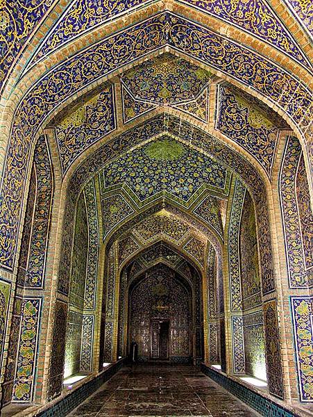 Hall_of_the_Sheikh_Lotf_Allah_Mosque