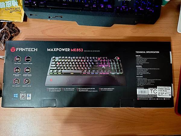 FANTECH MX853 機械式鍵盤 紅軸 開箱