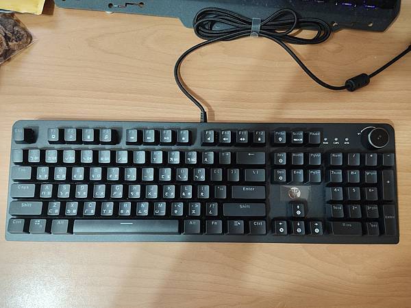 FANTECH MX853 機械式鍵盤 紅軸 開箱