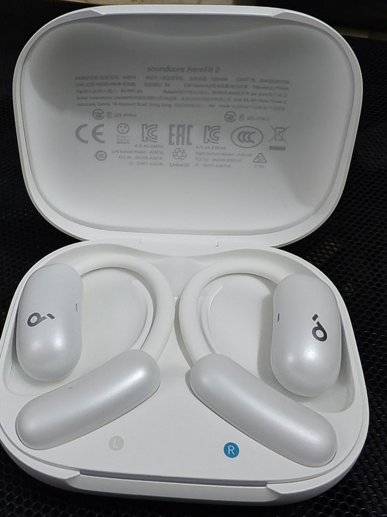 [心得] 開箱Anker Soundcore AeroFit