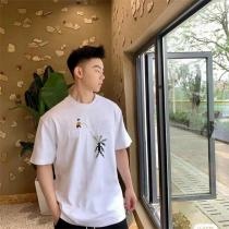 入手困難 LOEWE Tシャツ 曼荼羅草刺繍デザイン 25S