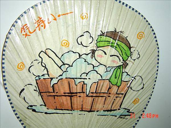 幾年前在美濃興起畫的紙扇，一點中國味都沒有，哈