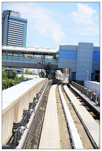 日本的地鐵也是有高架的