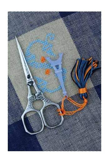 chromed-eiffel-tower-embroidery-scissors-blue-charm (2)