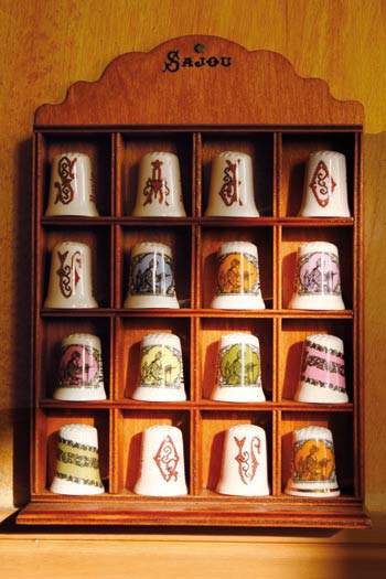 wooden-thimble-shelf