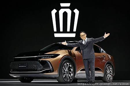 TOYOTA 皇冠CROWN.jpg