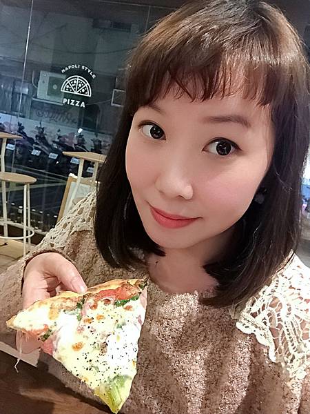 台北東區巷弄裡的異國美食～老外都來朝聖的手工Pizza【De