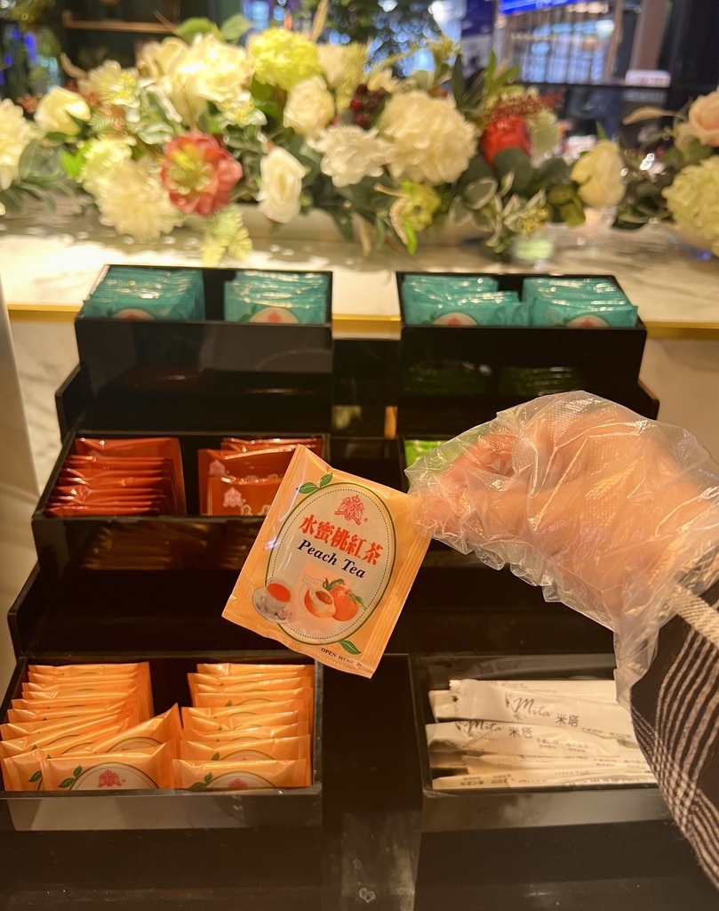 桃園美食推薦～【米塔炙燒牛排專門店-桃園遠百店】嚴選美國CH