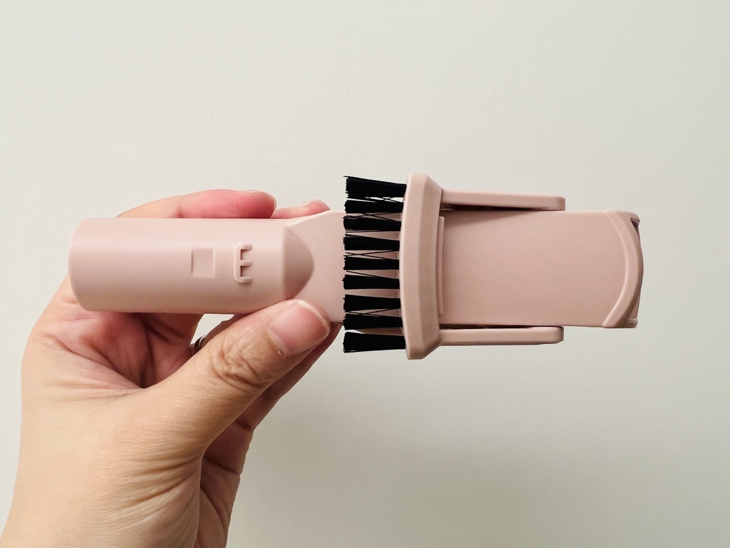 IMG_0068.jpeg 無線手持吸塵器推薦~【SANSUI山水 輕淨吸迷你無線吸塵器】塵螨機/居家車用清潔/露營收帳 一機搞定