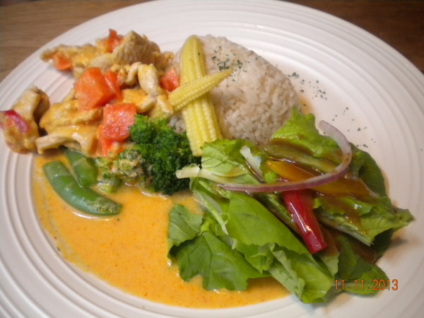 泰式椰汁咖哩飯.jpg 泰式椰汁咖哩飯.jpg