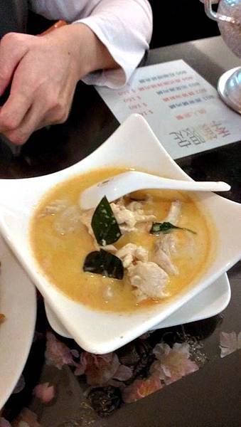 2013.11.24椰汁雞肉.jpg 2013.11.24椰汁雞肉.jpg