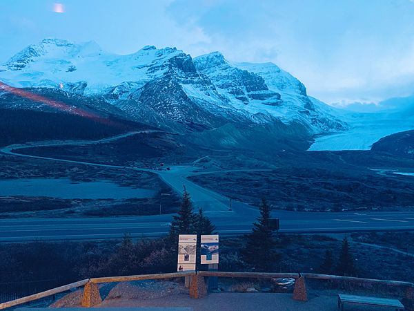 Glacier View Lodge 冰川景觀飯店、Glacier Experience 冰原探險
