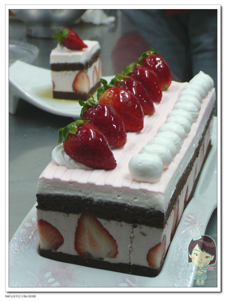 草莓公主長條蛋糕1.jpg