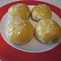 Egg Yolk pastry 002.jpg