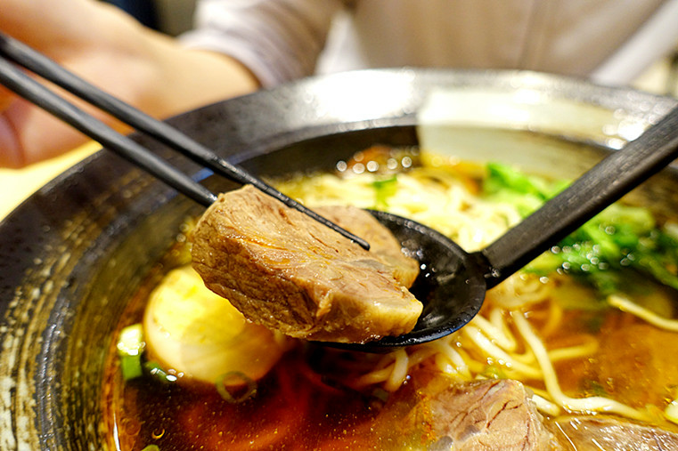 台中美食｜台中北屯｜北屯美食｜牛喝湯｜軟骨飯｜牛肉麵