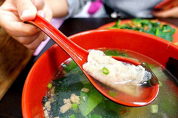 溪湖美食｜彰化小吃｜小黑人牛肉麵｜近溪湖糖廠