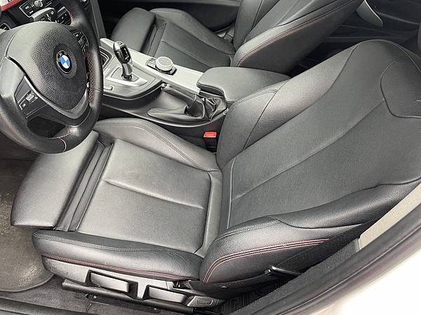 2014年出廠白色總代理BMW F30 316i 1.6透明