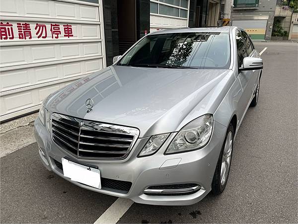 2013年領牌銀色賓士總代理W212 E250 1.8 Av