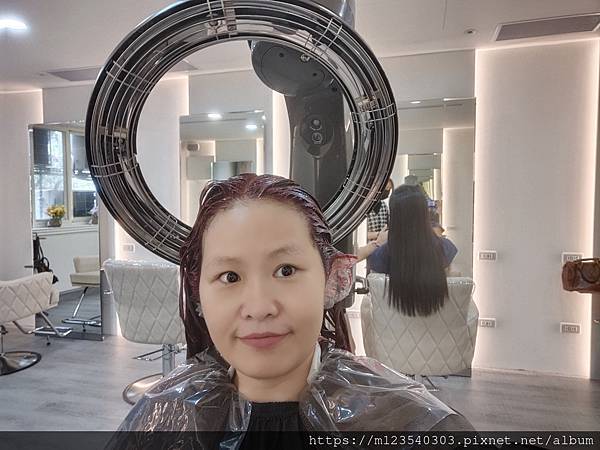 板橋染髮推薦【Azone髮廊新月殿】有專業又周到的服務，卻只