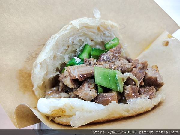 三重美食~饃飯生創意飯餅專賣店除了有特色的肉夾饃還有特色炒飯