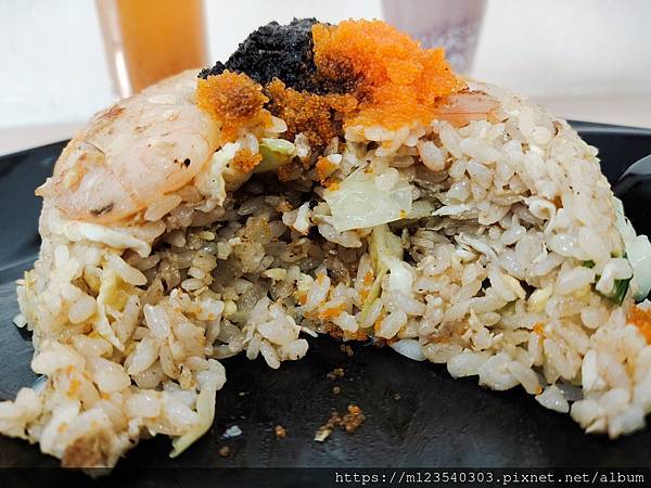 三重美食~饃飯生創意飯餅專賣店除了有特色的肉夾饃還有特色炒飯